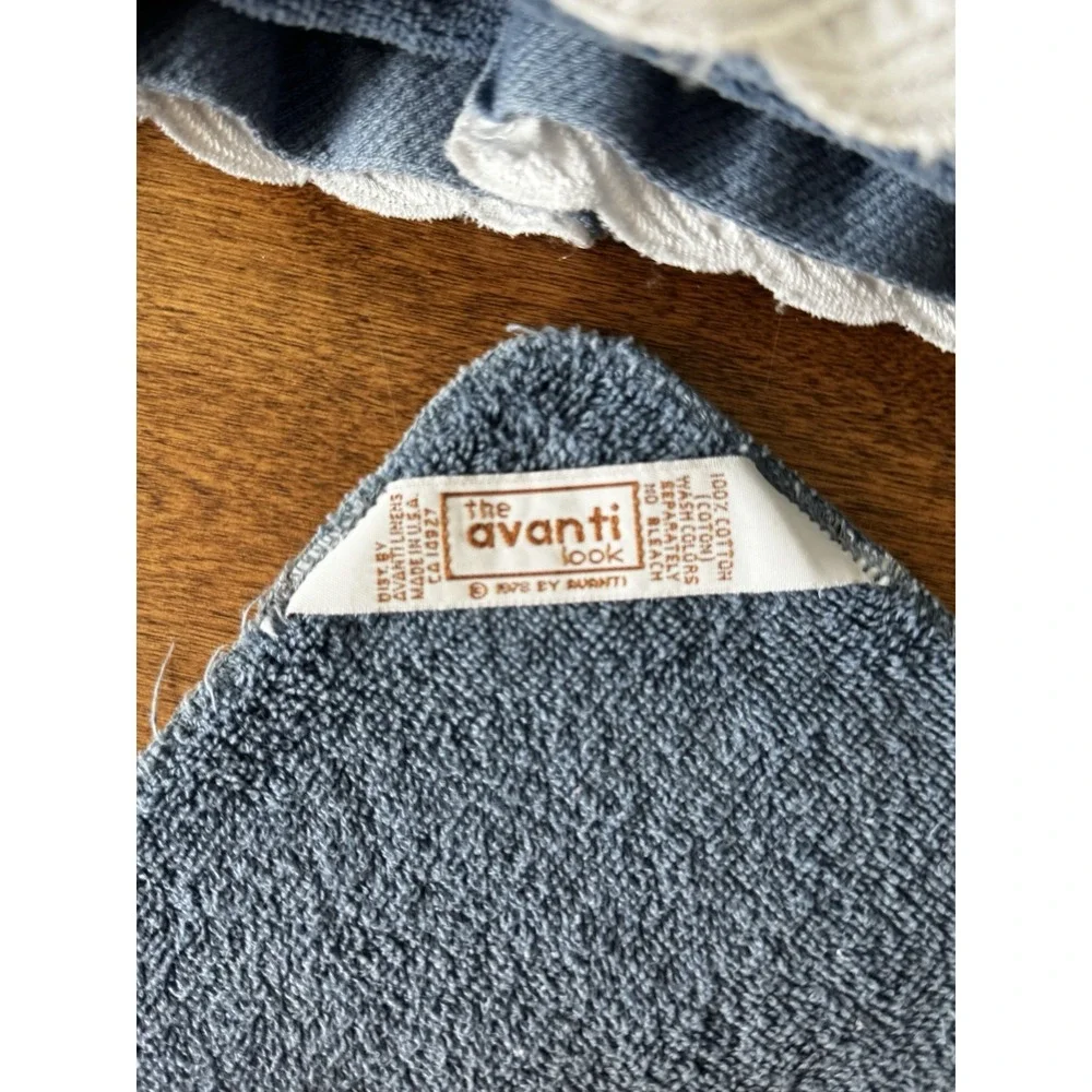 Avanti vintage towel
